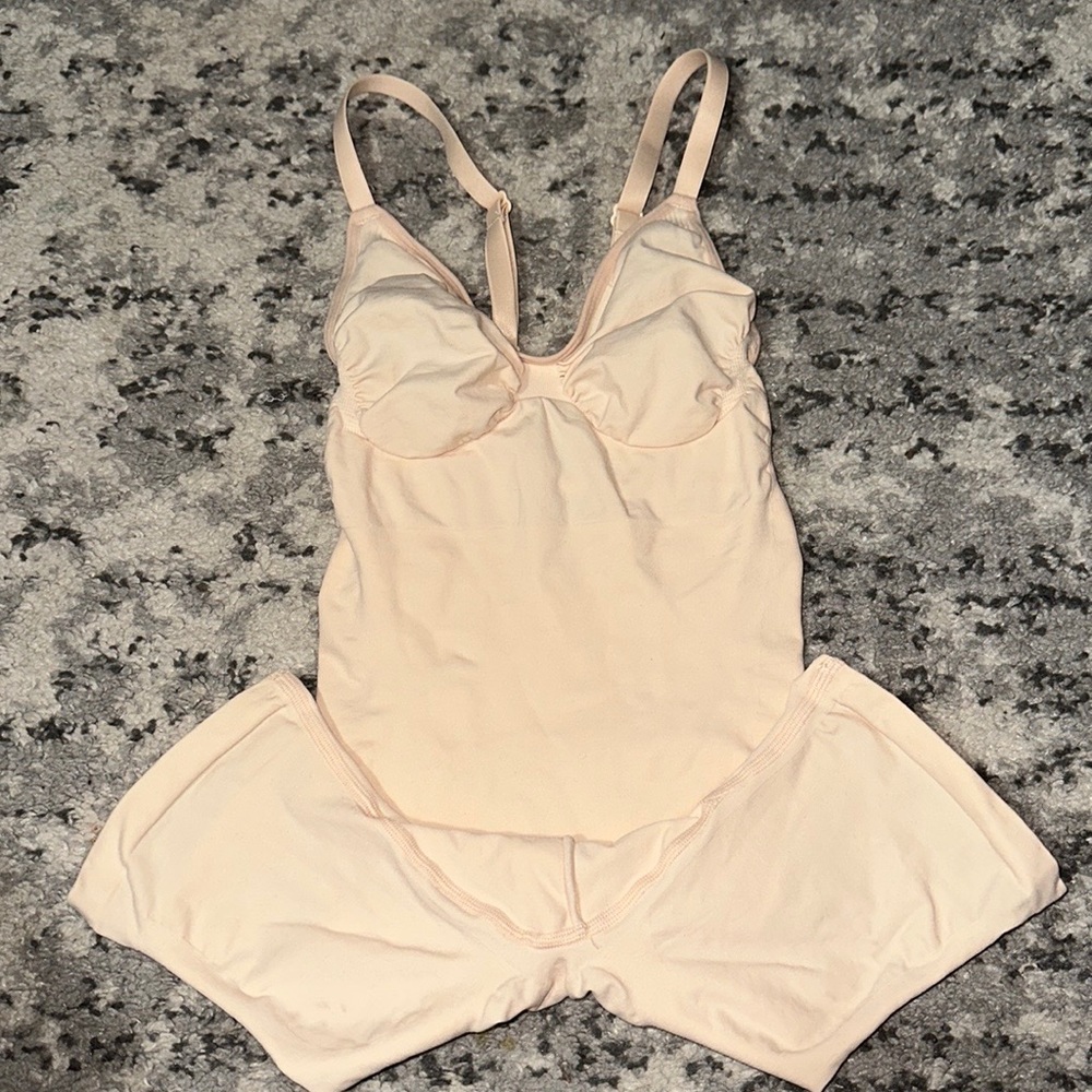Skims Sculpting Body Suit